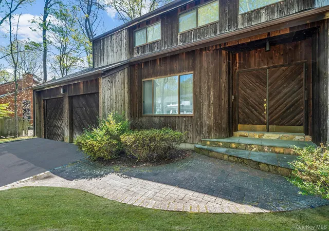 4th image of 10 Lily Dr, South Setauket, NY 11720 | MLS# 995561