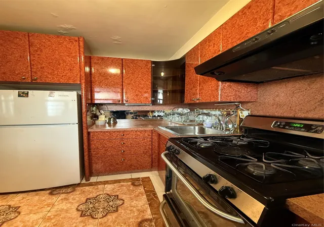 4th image of 61-45 98Th St #12 F, Rego Park, NY 11374 | MLS# 995562