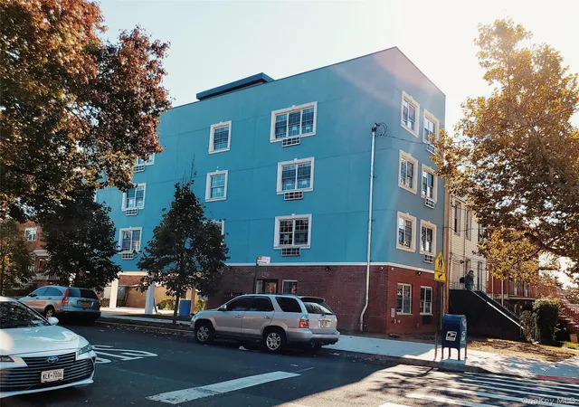 Photo 1 of Multi family home for sale at 3550 Laconia Ave, Bronx, NY 10469 | MLS# 995568 | Listing updated on 2026-05-11