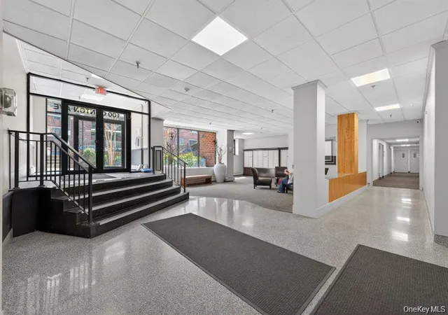 Homes for sale in Hempstead, NY | 100 Clinton Ave #4R, Hempstead, NY 11501 | MLS# 995584