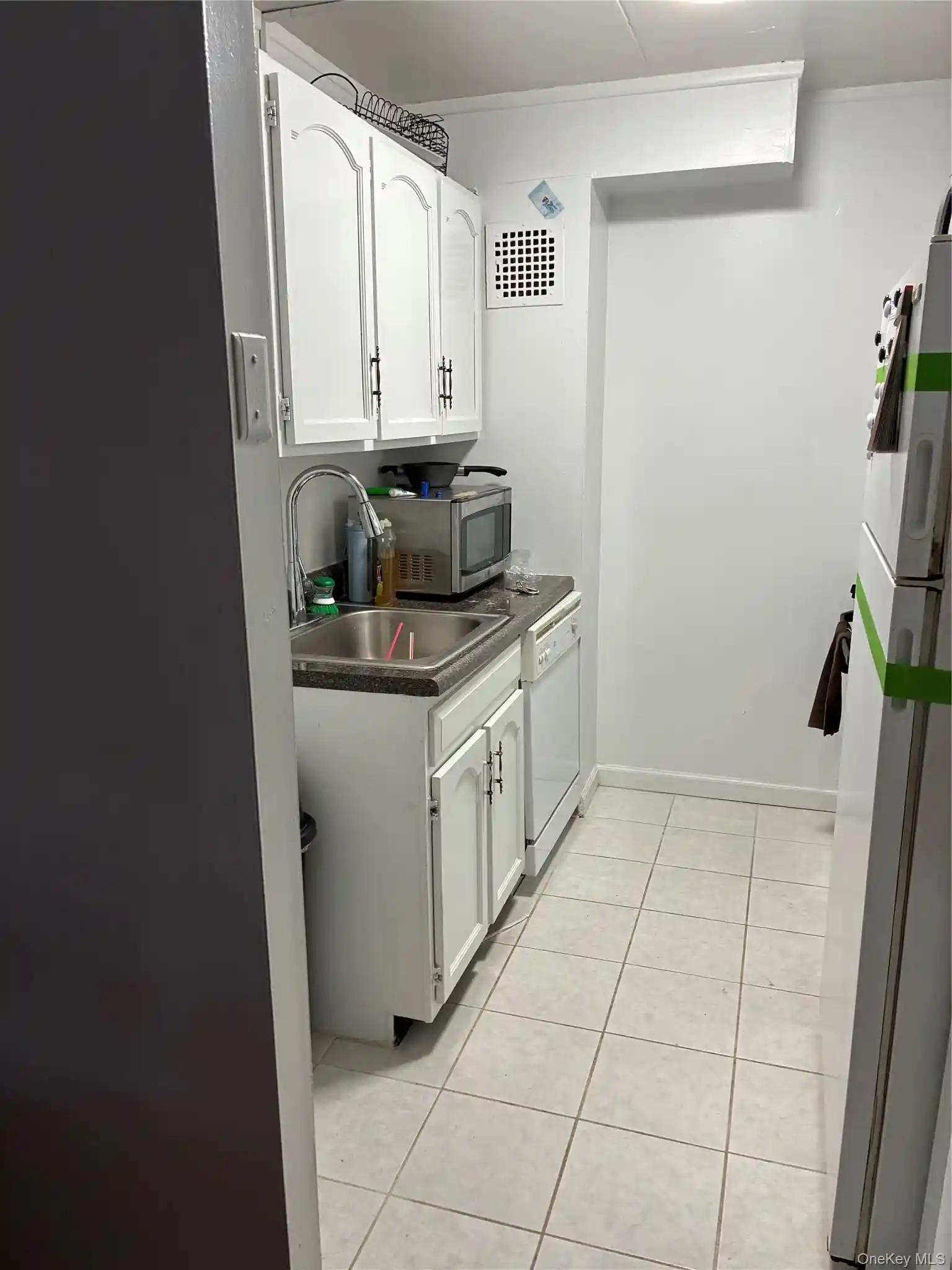 Listing Photo 9 - Condo for sale in 100 Clinton Ave located at 100 Clinton Ave, Mineola, NY 11030 - Unit #4R
