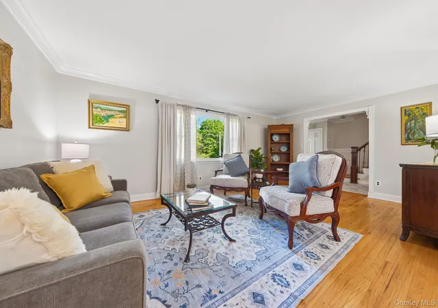 4th image of 3 Camsanette Ct, Oyster Bay, NY 11542 | MLS# 995589