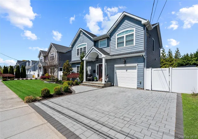 3rd image of 251 N Maple St, Massapequa, NY 11758 | MLS# 995597