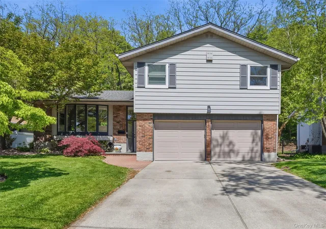 2nd image of 50 Roger Dr, North Hempstead, NY 11050 | MLS# 995620