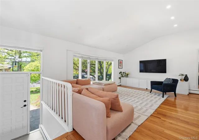 3rd image of 50 Roger Dr, North Hempstead, NY 11050 | MLS# 995620