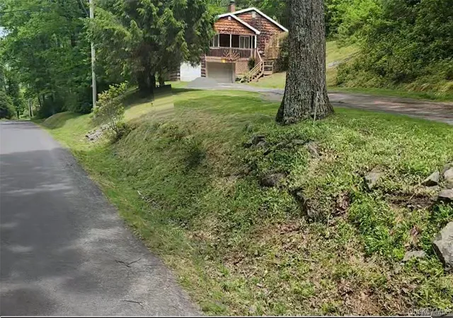 Homes for sale in Wawarsing, NY | 63 Otens Rd, Wawarsing, NY 12428 | MLS# 995638
