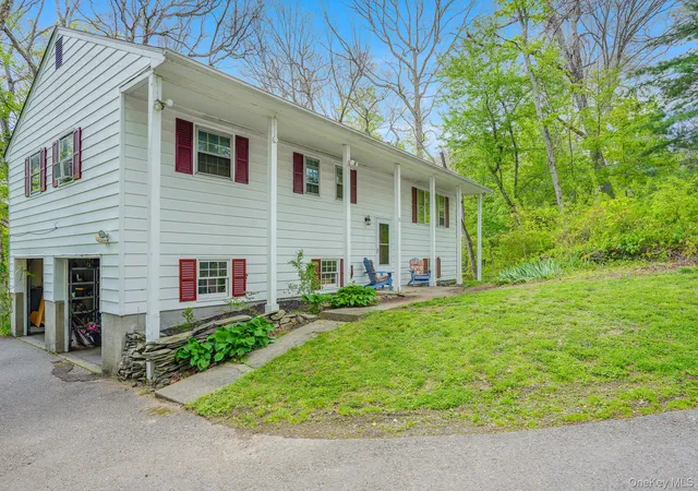 Homes for sale in Hyde Park, NY | 82 Roosevelt Rd, Hyde Park, NY 12538 | MLS# 995650