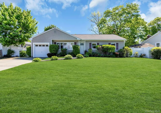 2nd image of 481 Bayport Ave, Bayport, NY 11705 | MLS# 995656