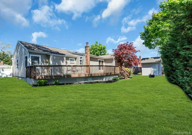 32nd image of 481 Bayport Ave, Bayport, NY 11705 | MLS# 995656