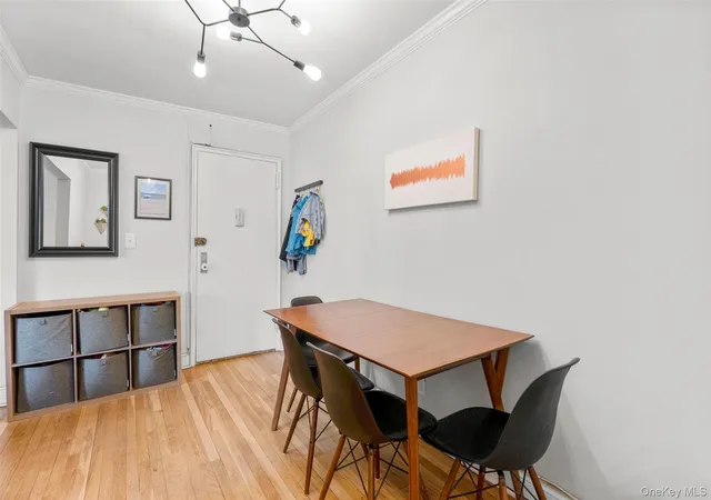 3rd image of 309 Palmer Ter #2A, Mamaroneck, NY 10543 | MLS# 995679