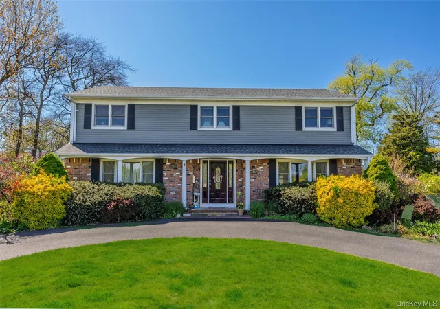 Photo 2 of Single family home for sale at 80 Palmer Dr, Sayville, NY 11782 | MLS# 995680 | Listing updated on 2026-10-09