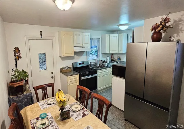4th image of 6728 Forest Ave, New York, NY 11385 | MLS# 995709