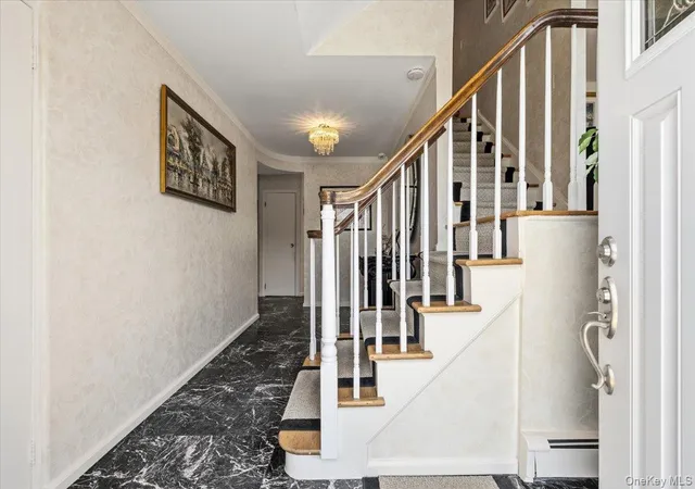 5th image of 3089 Monterey Dr, Hempstead, NY 11566 | MLS# 995712