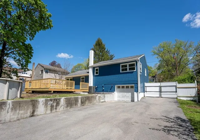 4th image of 22 Oriole Dr, Poughkeepsie, NY 12601 | MLS# 995740