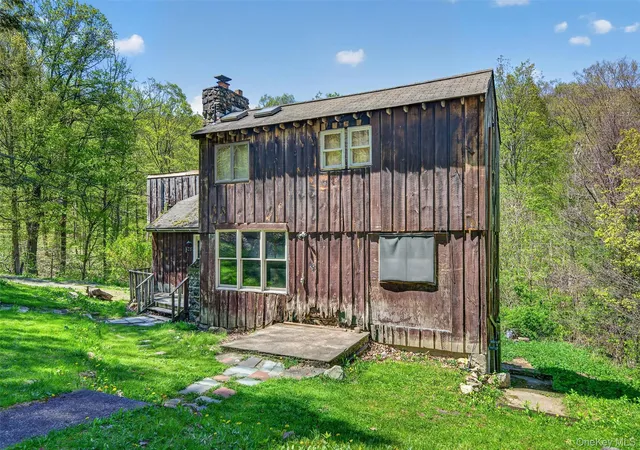 Homes for sale in Warwick (town), NY | 360 Buttermilk Falls Rd, Warwick (town), NY 10990 | MLS# 995756