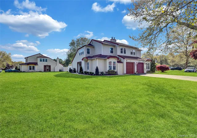 43rd image of 19 Delaware Ct, Coram, NY 11727 | MLS# 995764