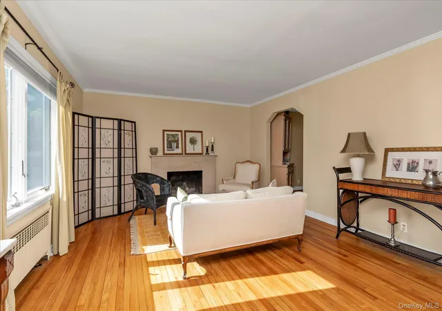 2nd image of 15 Purdue Rd, Glen Cove, NY 11542 | MLS# 995801