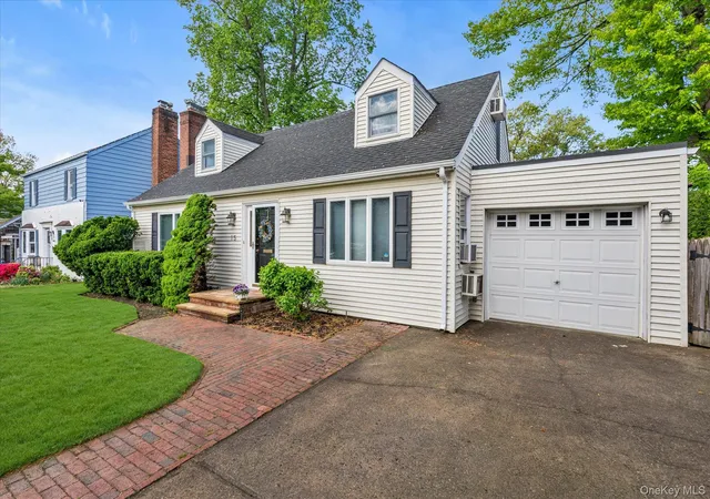 24th image of 15 Purdue Rd, Glen Cove, NY 11542 | MLS# 995801