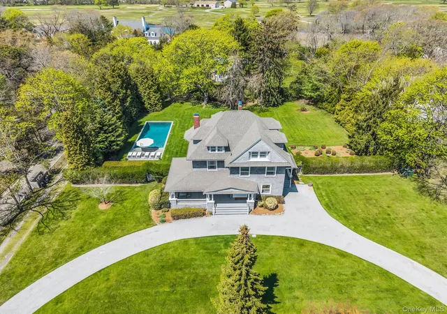 2nd image of 64 S Howells Point Rd, Brookhaven, NY 11713 | MLS# 995824