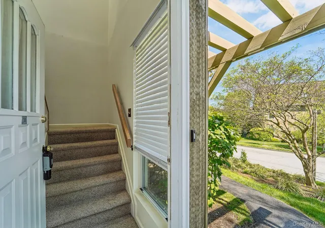 4th image of 18 Brooke Hollow Ln, Peekskill, NY 10566 | MLS# 995837