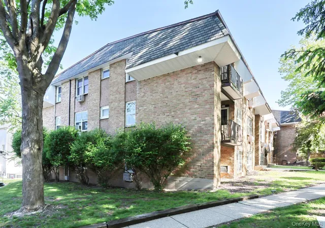 15th image of 152 Kearsing Pkwy #E, Monsey, NY 10952 | MLS# 995851