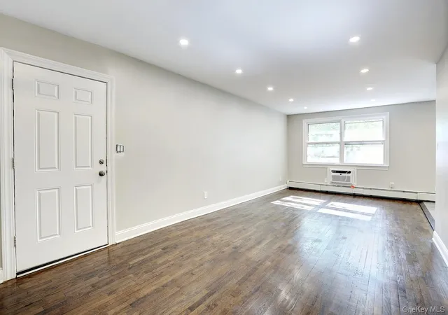 3rd image of 152 Kearsing Pkwy #E, Monsey, NY 10952 | MLS# 995851