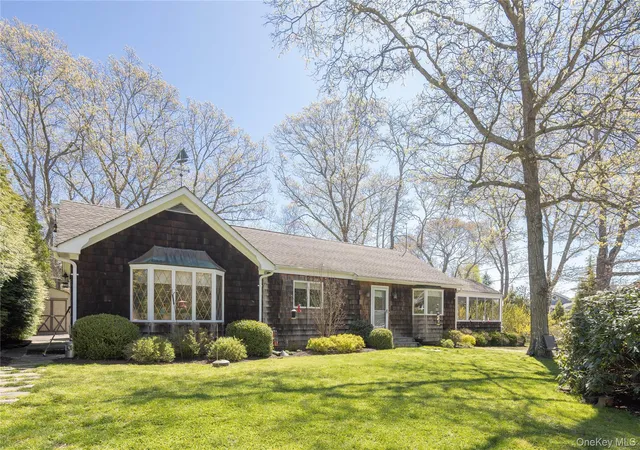 3rd image of 1635 Smith Rd, Peconic, NY 11958 | MLS# 995874