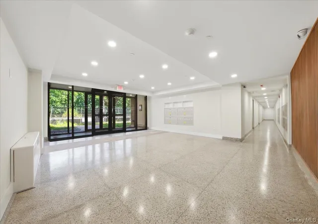 5th image of 671 Bronx River Rd #2f, Yonkers, NY 10704 | MLS# 995896