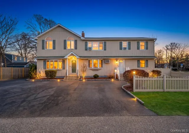 1st image of 45 Dogwood Rd, West Islip, NY 11795 | MLS# 995925