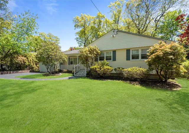 4th image of 6 Canterbury Ct, East Setauket, NY 11733 | MLS# 995959