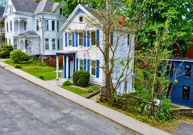 Listing Photo 3 - Condo for sale in building located at 177 Broad St, Catskill, NY 12414