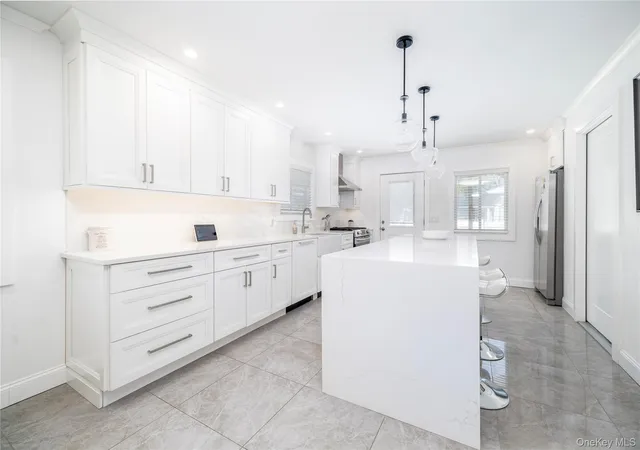 Photo 4 of Sale Pending at 140 Baltimore Ave, Oyster Bay, NY 11758 | MLS# 995974 | Listing updated on 2026-09-05