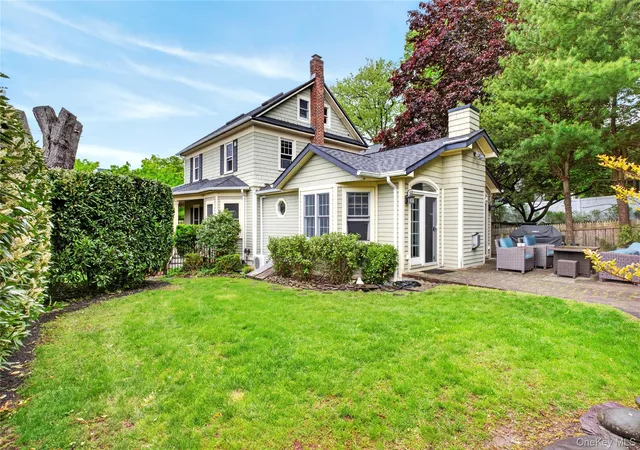 2nd image of 2 Van Buren St, North Hempstead, NY 11050 | MLS# 995977