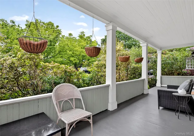 27th image of 2 Van Buren St, North Hempstead, NY 11050 | MLS# 995977