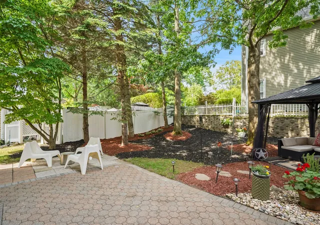 Photo 3 of Sale Pending at 36 Scofield Ct, Peekskill, NY 10566 | MLS# 996012 | Listing updated on 2026-08-14