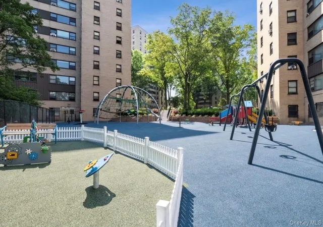 3rd image of 5 Fordham Hill Oval #10D, New York, NY 10468 | MLS# 996025
