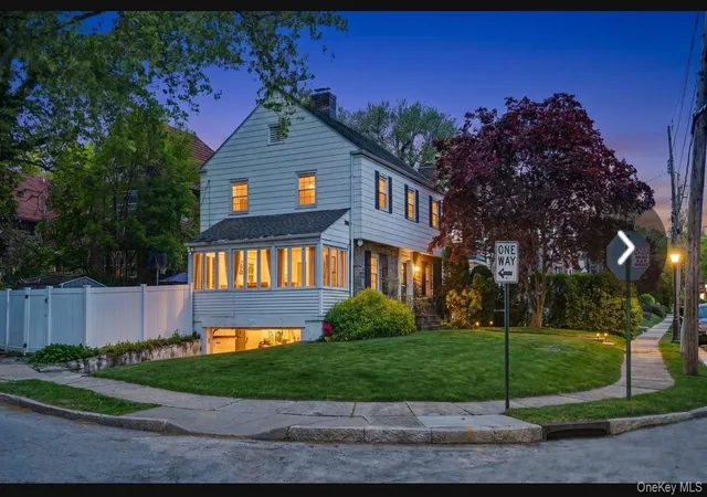 Homes for sale in Mount Vernon, NY | 370 Summit Ave, Mount Vernon, NY 10552 | MLS# 996032