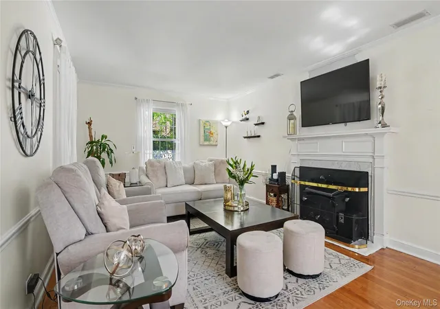 4th image of 370 Summit Ave, Mount Vernon, NY 10552 | MLS# 996032