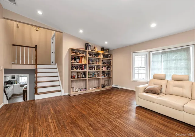 Photo 3 of Single family home for sale at 816 Cliffside Ave, Hempstead, NY 11581 | MLS# 996052 | Listing updated on 2026-08-21