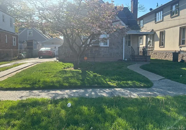 13th image of 91 Broadway, Valley Stream, NY 11580 | MLS# 996063