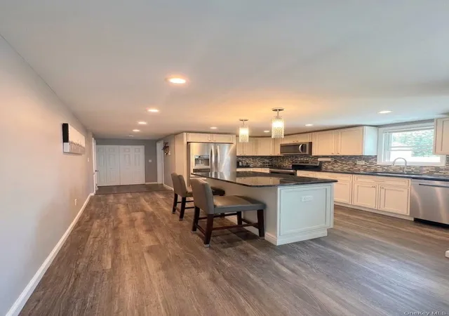 4th image of 1004 N Broadway, Oyster Bay, NY 11758 | MLS# 996089