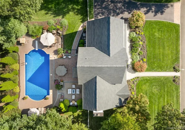 2nd image of 3 Mirabelle Ct, Mount Sinai, NY 11766 | MLS# 996105