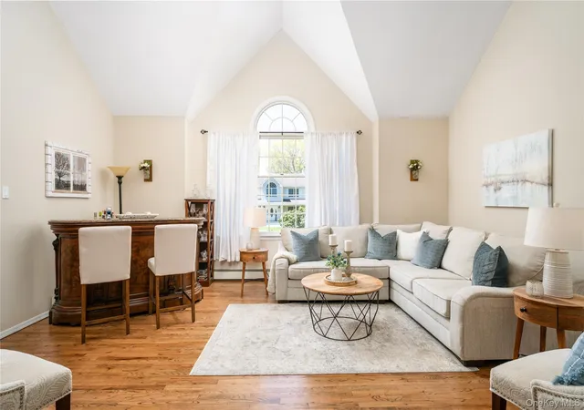 5th image of 3 Mirabelle Ct, Mount Sinai, NY 11766 | MLS# 996105