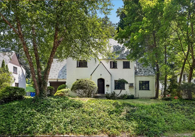 Homes for sale in Scarsdale, NY | 10 River Rd, Scarsdale, NY 10583 | MLS# 996128