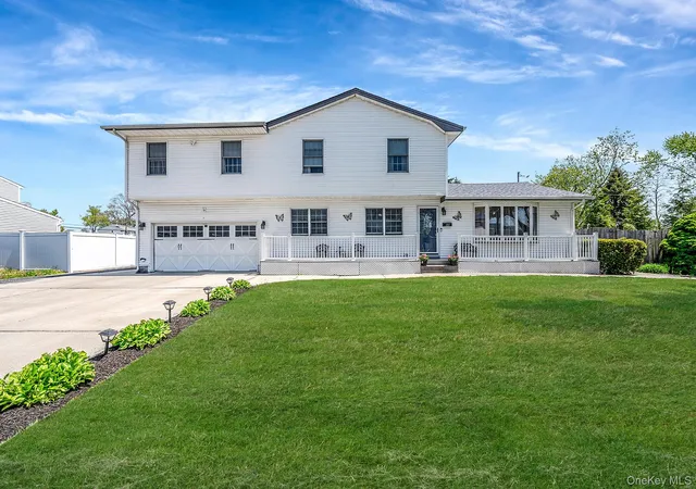 1st image of 111 Chapel Hill Dr, Brentwood, NY 11717 | MLS# 996148