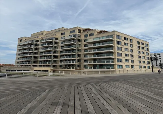 2nd image of 170 W Broadway, Long Beach, NY 11561