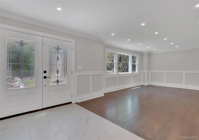 4th image of 52 Woodland Rd, Roslyn, NY 11576 | MLS# 996187