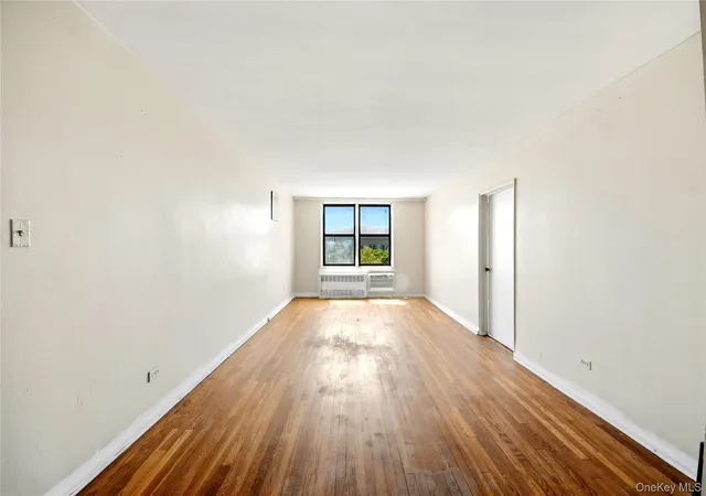 3rd image of 3531 Bronxwood #6K, Bronx, NY 10469 | MLS# 996193