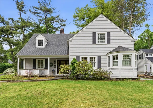 1st image of 2 Longview Rd, North Hempstead, NY 11050 | MLS# 996194