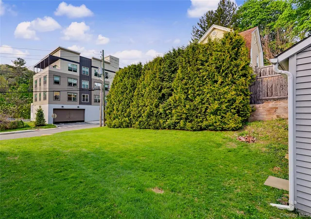 32nd image of 17 Grant St, Pleasantville, NY 10570 | MLS# 996207